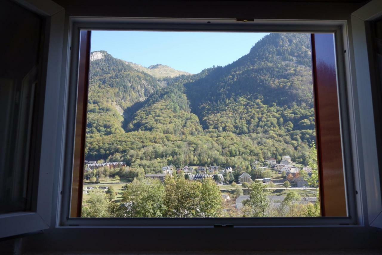 Appt 4/6 Couchages Avec Terrasse Cauterets Apartment Luaran gambar